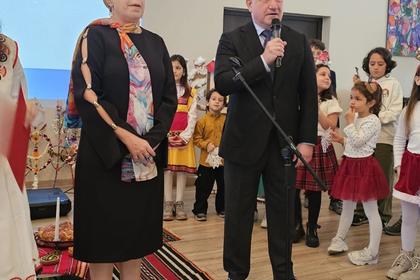 Коледно тържество на учениците от БНУ „Св. св. Кирил и Методий“